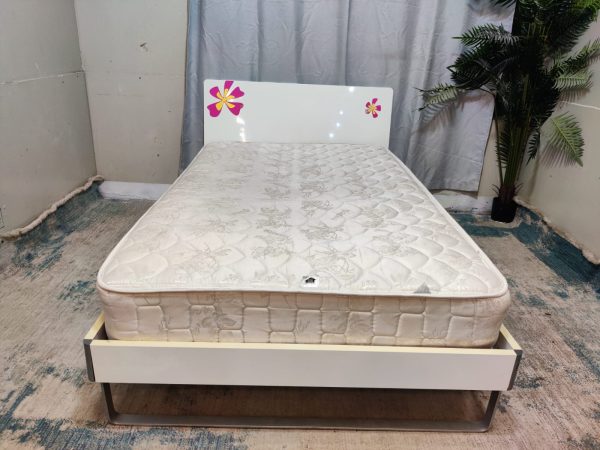 TWIN SIZE BED WITH MATTRESS 120/200