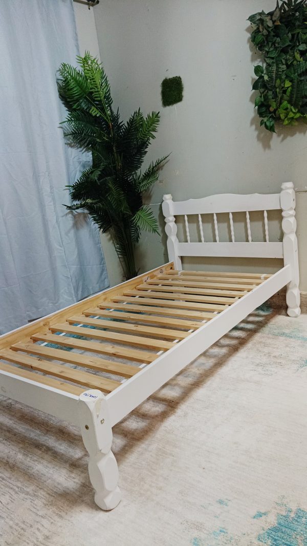 twin size wooden white bed