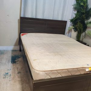 QUEEN SIZE BED 150/200