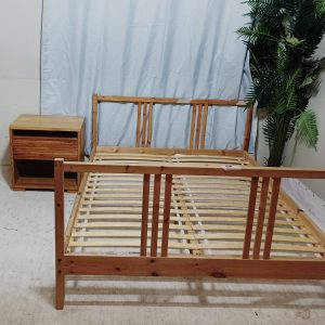 SIMPLE MODRN WOODEN QUEEN SIZE BED 140/200cm